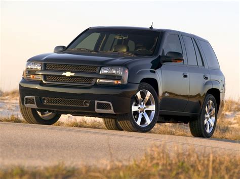 Trailblazer ss specs - Oct 12, 2007 · Trailblazer SS Tech Specs. We road test the 2007 Chevy Trailblazer SS sport-utility vehicle and find that its refined interior and powerful LS2 engine make it one super SUV. - Super Chevy... 